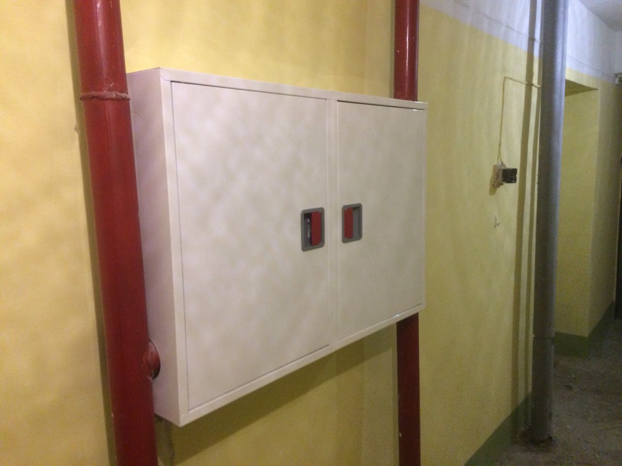 Монтаж пожарного шкафа от компании Техно-Вид